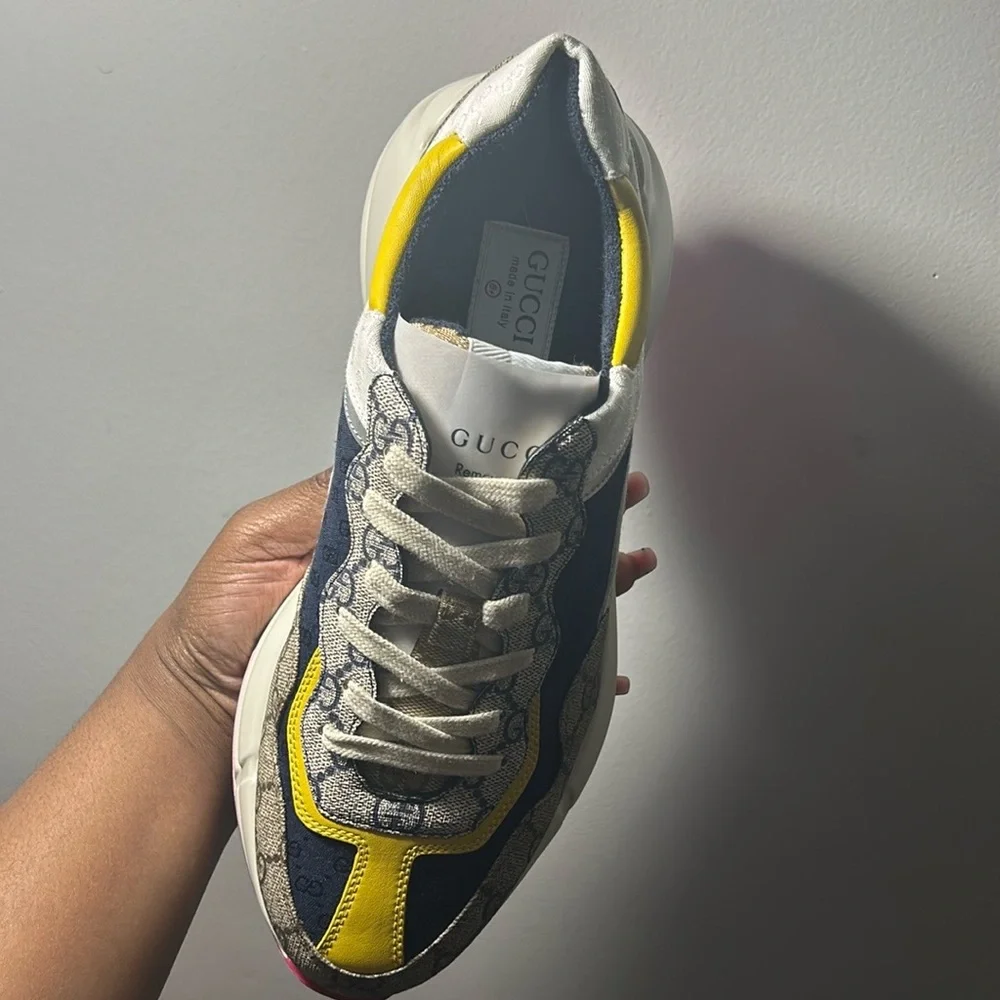 Authentic Gucci Rhytons - Picture 3 of 4